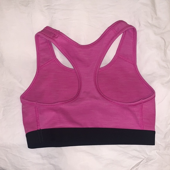 NWOT Nike sports bra - Picture 3 of 3
